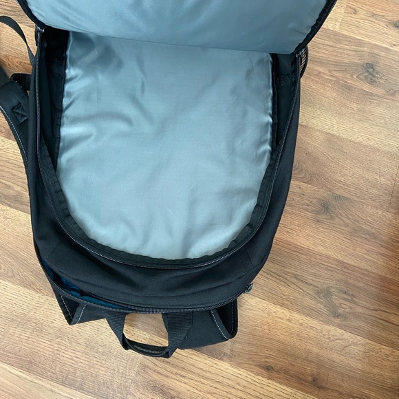 Case Logic Backpack - Picture 4 of 5